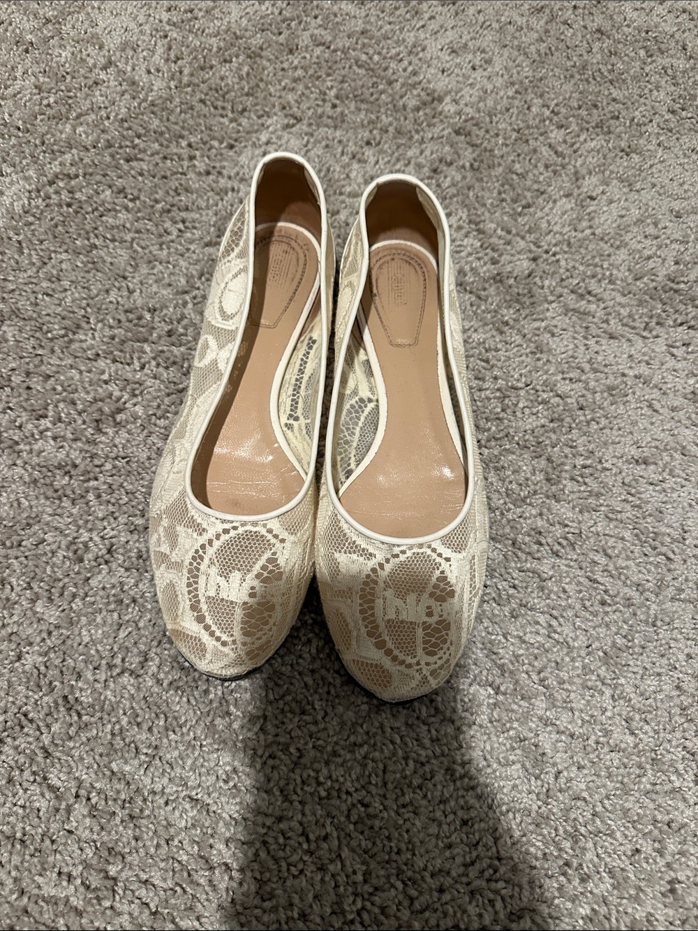 Chloe Women's Cream Lace Ballet Flats